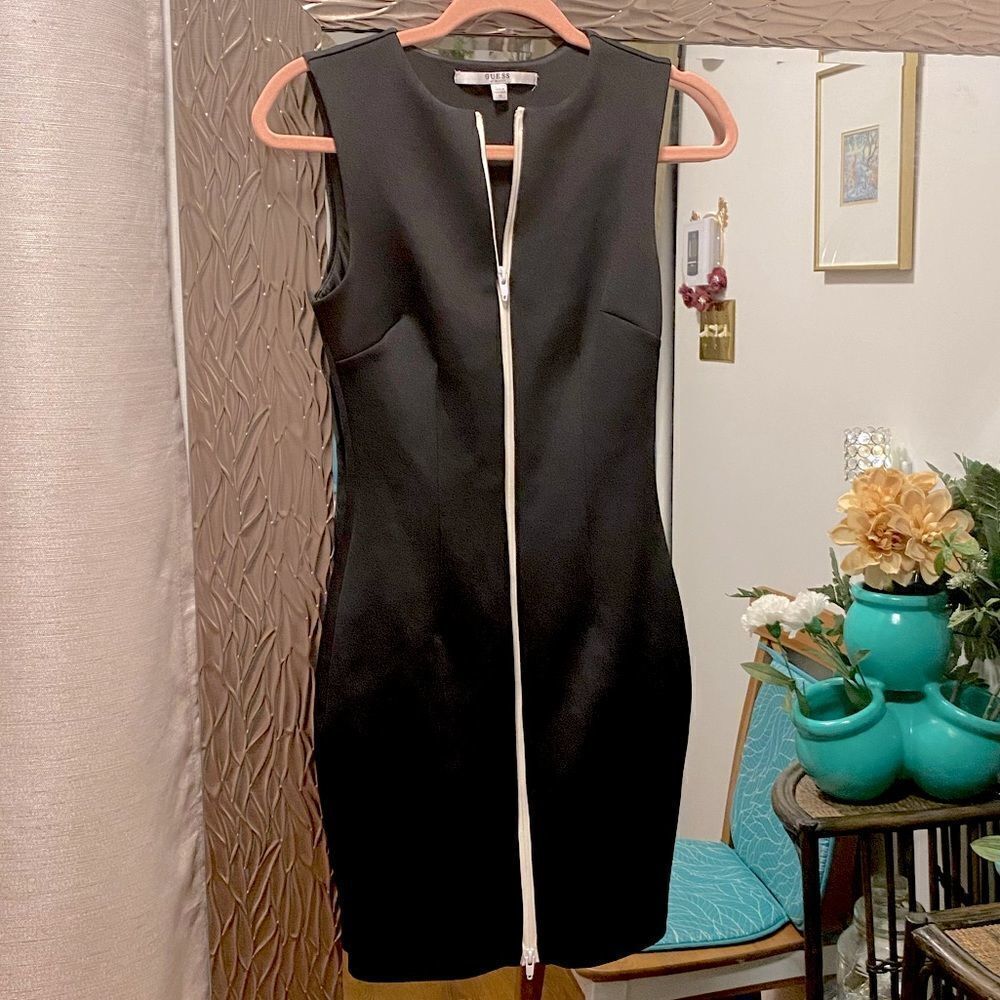 🌷 Guess 🌷 Sleeveless Black Dress With White Zipper Front